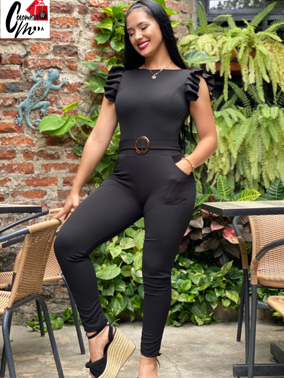 👗 Enterizo Escotado para Mujer – Look Sofisticado y Atractivo en Colombia