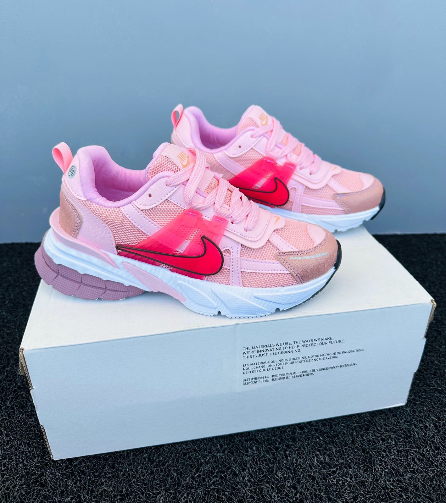 🕷️ DEPORTIVO NIKE ARAÑA – AGARRE MÁXIMO, ESTILO IMBATIBLE 🕷️ Domina las calles con la potencia y el diseño que solo Nike puede ofrecer