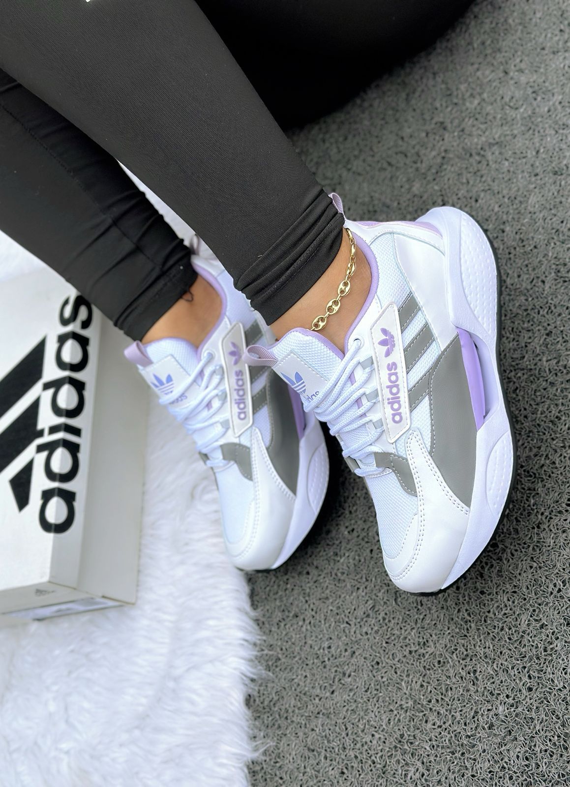 “Zapatillas Adidas Storm para Dama – Originales en Colombia”