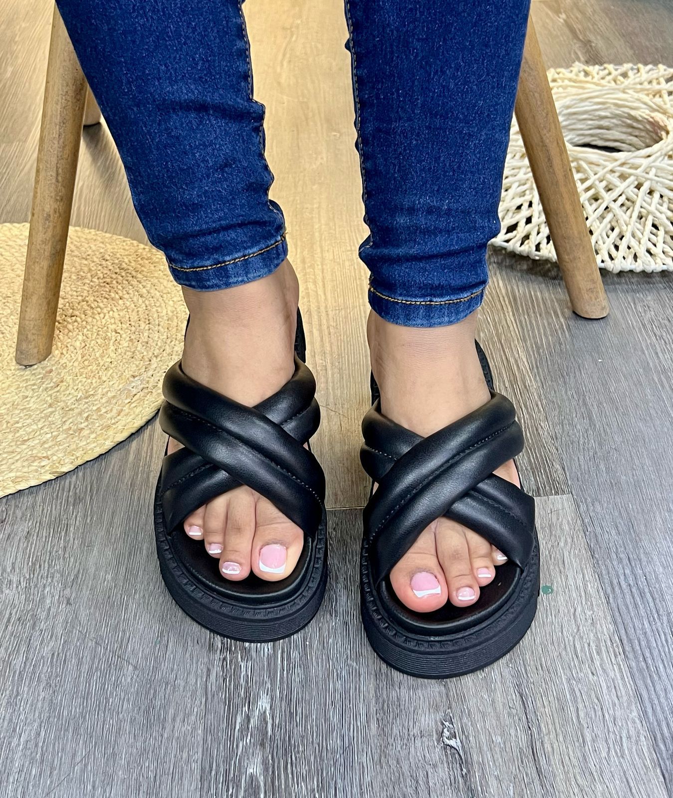 🥿 Sandalia de Suela Confort Cruzada para Mujer – Estilo y Comodidad en Colombia