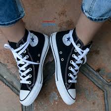 Bota Converse Clásica Negra Unisex – Estilo y Comodidad Todo el Día